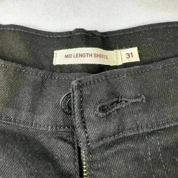 NWOT - Levi Mid Length Women's Jean Shorts - Size 31/Size 14 (Black) - Picture 4 of 7